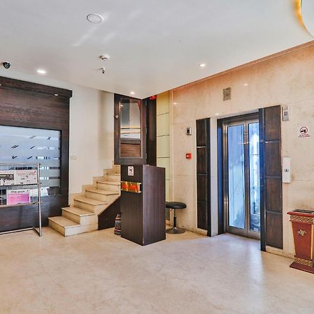 Fabhotel Prime The Continental ลัคเนา ภายนอก รูปภาพ