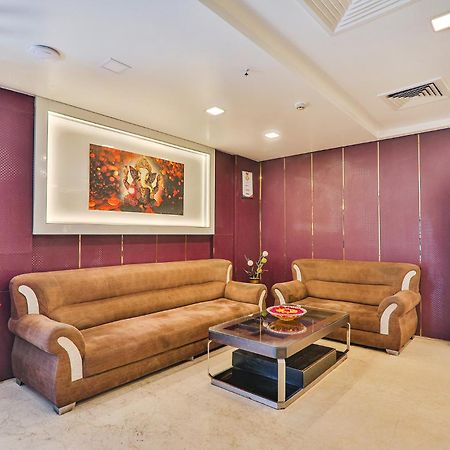 Fabhotel Prime The Continental ลัคเนา ภายนอก รูปภาพ