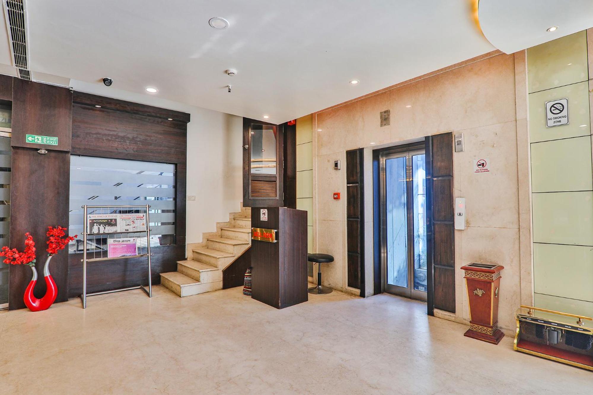Fabhotel Prime The Continental ลัคเนา ภายนอก รูปภาพ