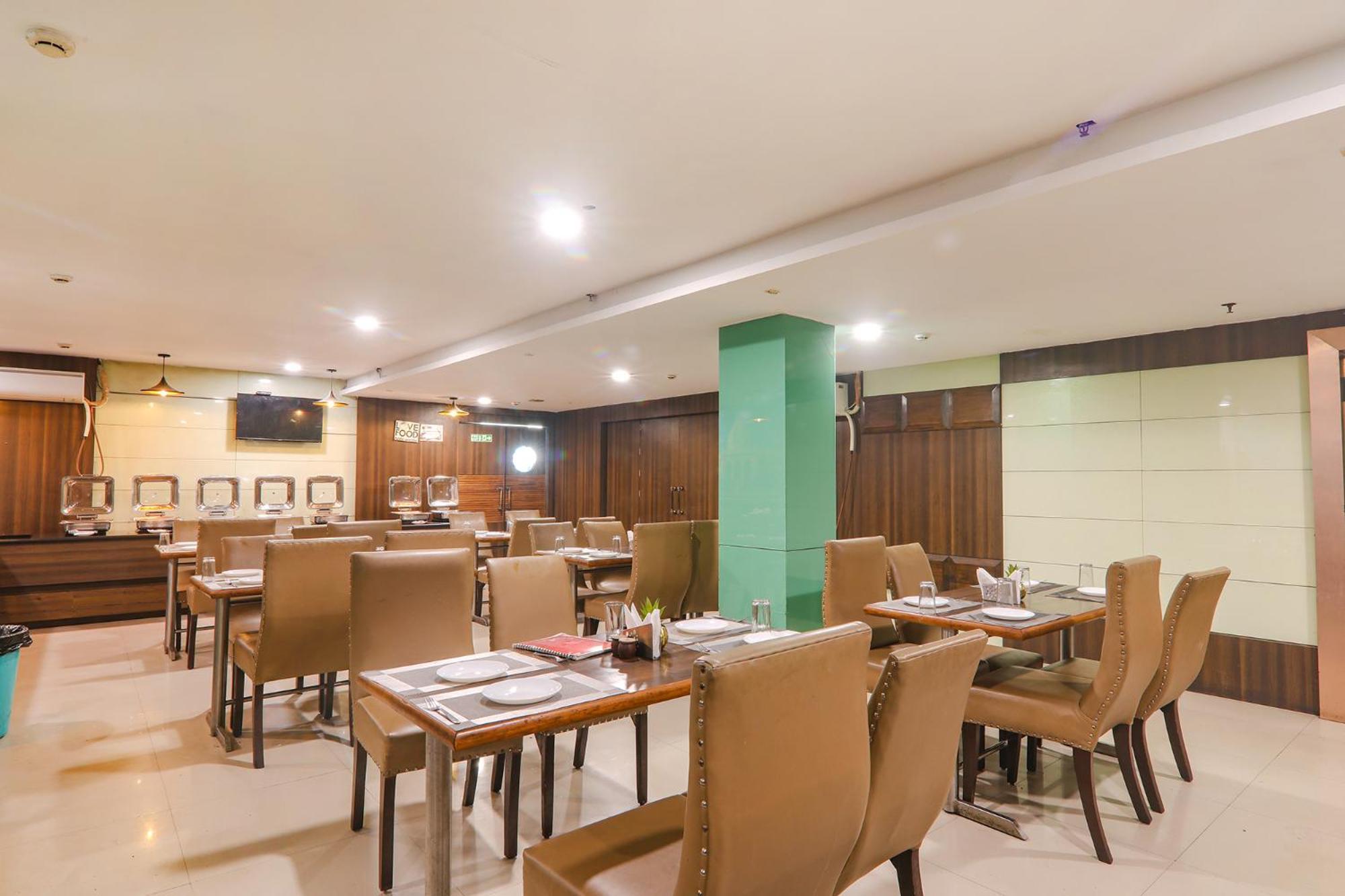 Fabhotel Prime The Continental ลัคเนา ภายนอก รูปภาพ