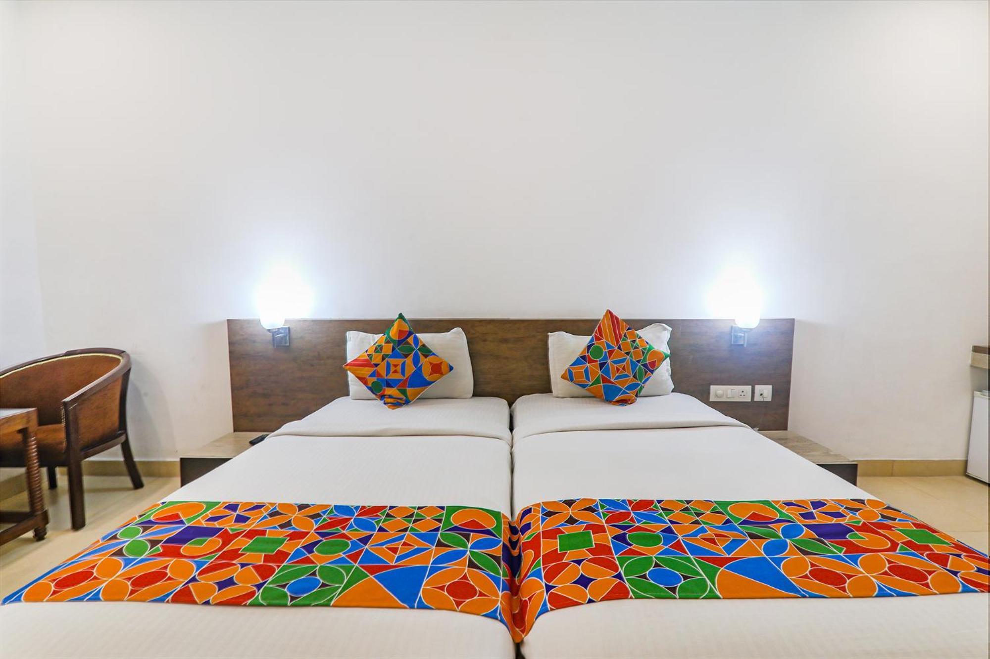 Fabhotel Prime The Continental ลัคเนา ภายนอก รูปภาพ
