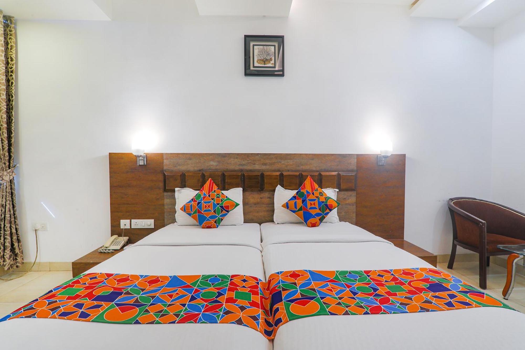 Fabhotel Prime The Continental ลัคเนา ภายนอก รูปภาพ
